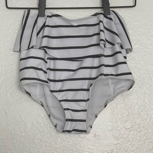 Kortni Jeane pemplum swim bottoms xs